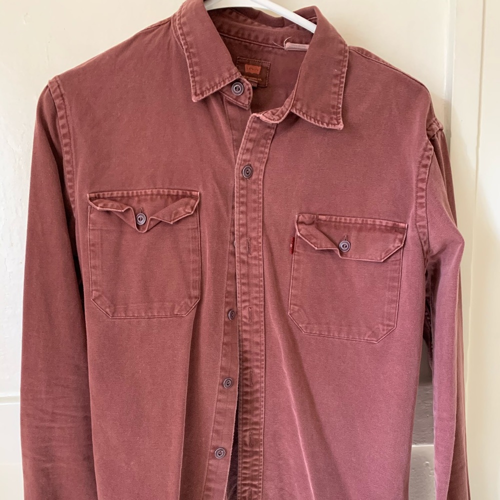Levi’s casual button-up shirt